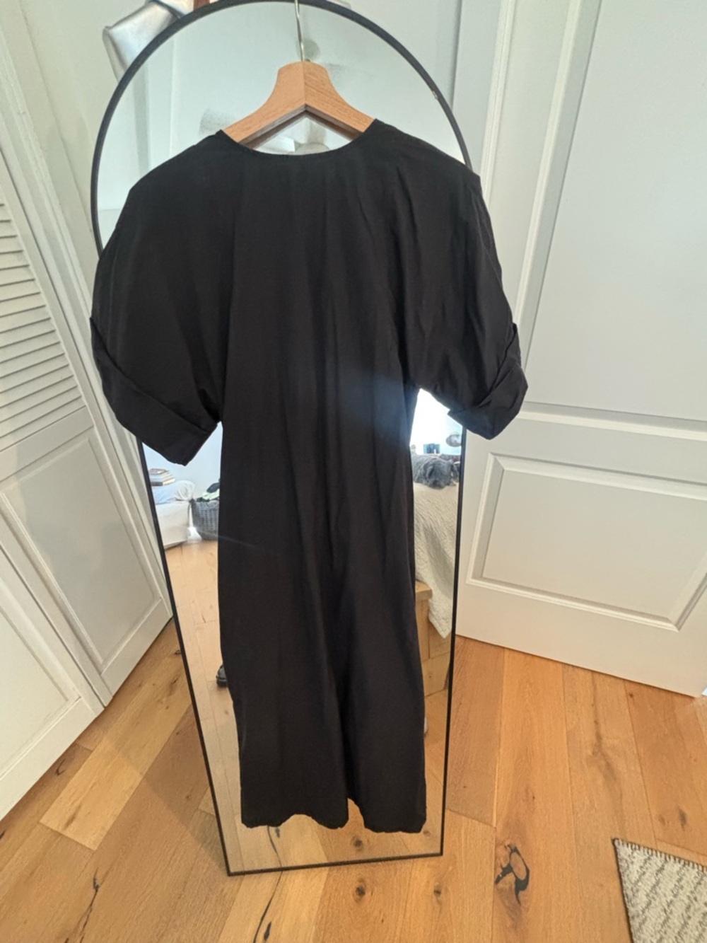 Classic Black Midi Dress with Rolled Short Sleeves - Picture 3 of 3
